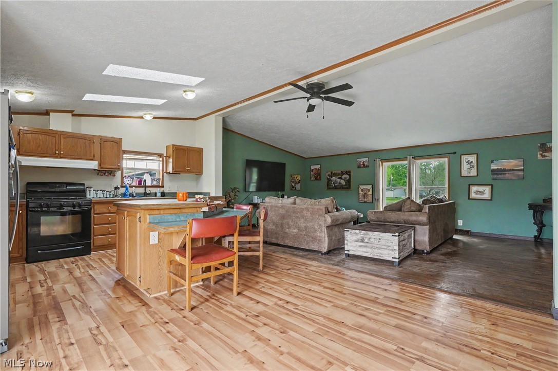 788 State Route 88 NE Bristolville OH 44402
