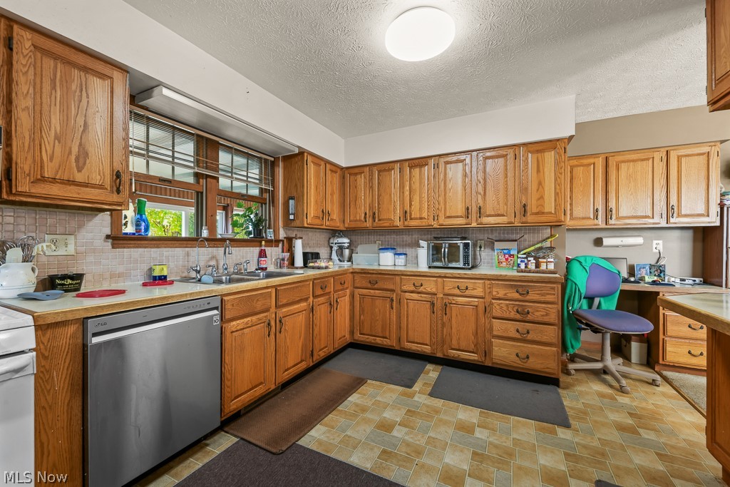 1357 Aberagg Road Atwater OH 44201