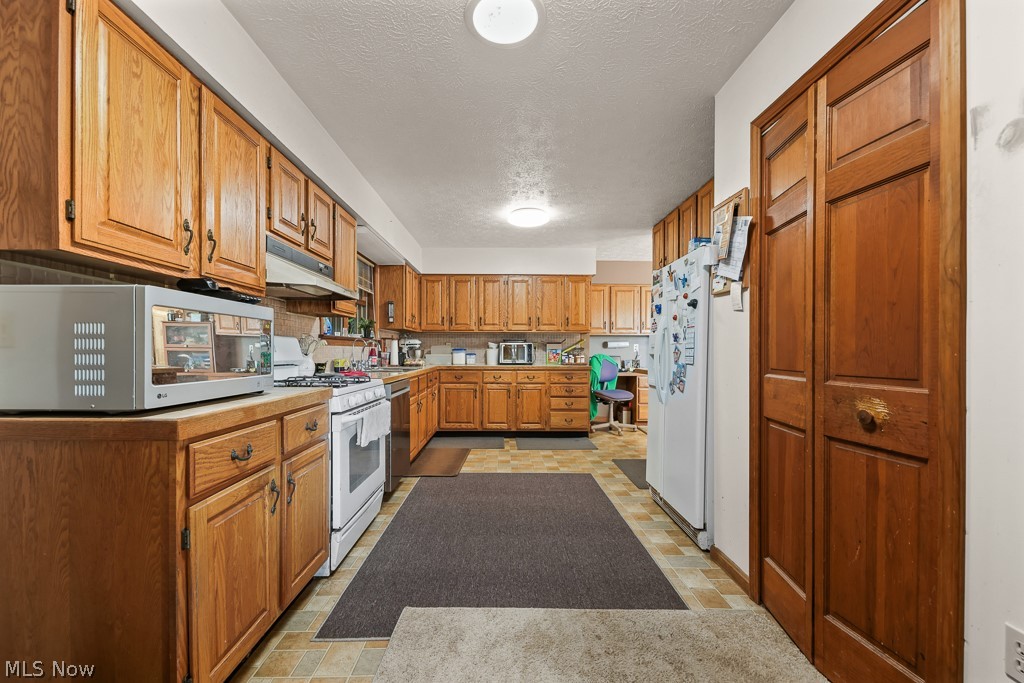 1357 Aberagg Road Atwater OH 44201