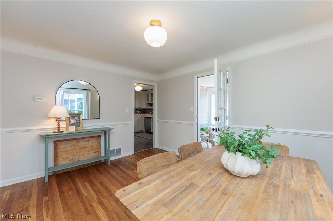 504 Columbia Road Bay Village OH 44140