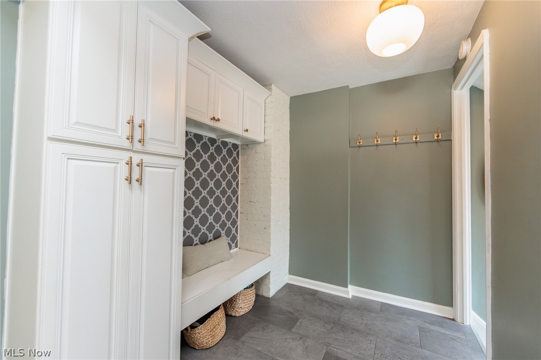 504 Columbia Road Bay Village OH 44140