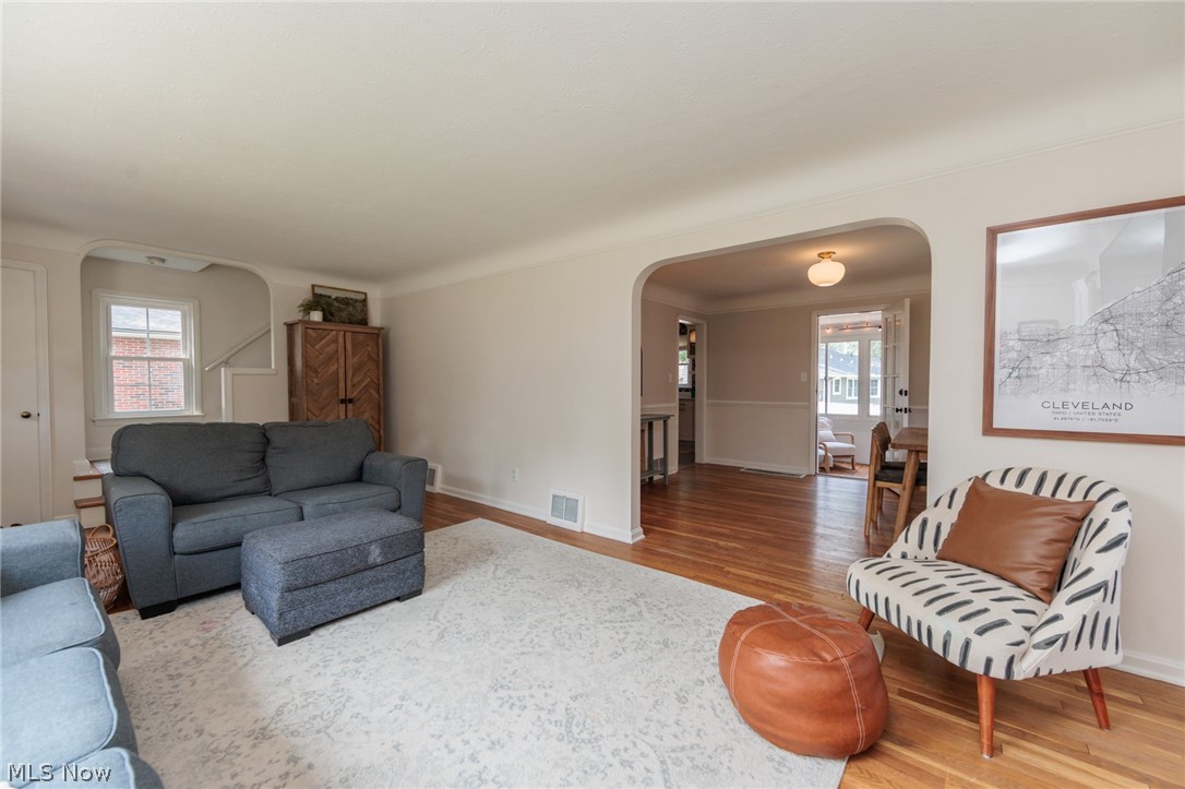 504 Columbia Road Bay Village OH 44140