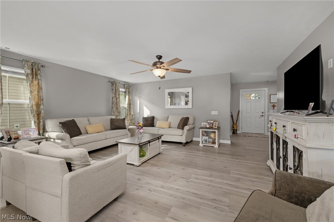 203 Hidden Cove Amherst OH 44001