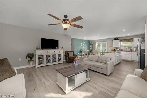 203 Hidden Cove Amherst OH 44001