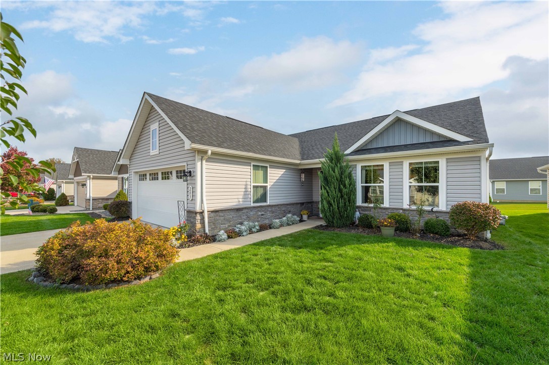 203 Hidden Cove Amherst OH 44001