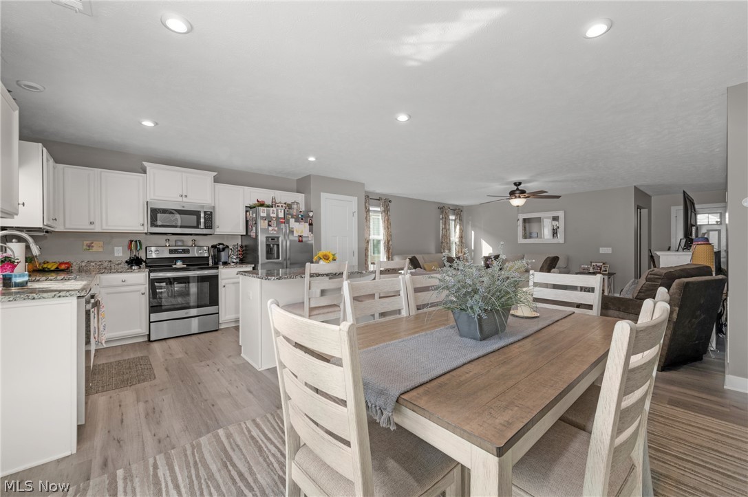 203 Hidden Cove Amherst OH 44001