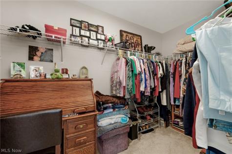 203 Hidden Cove Amherst OH 44001