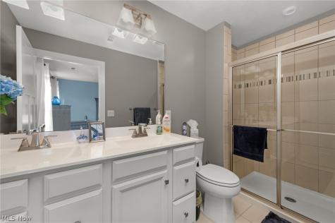 203 Hidden Cove Amherst OH 44001