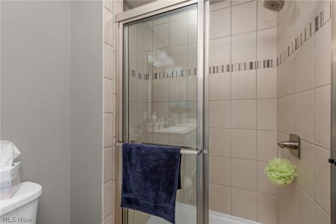 203 Hidden Cove Amherst OH 44001