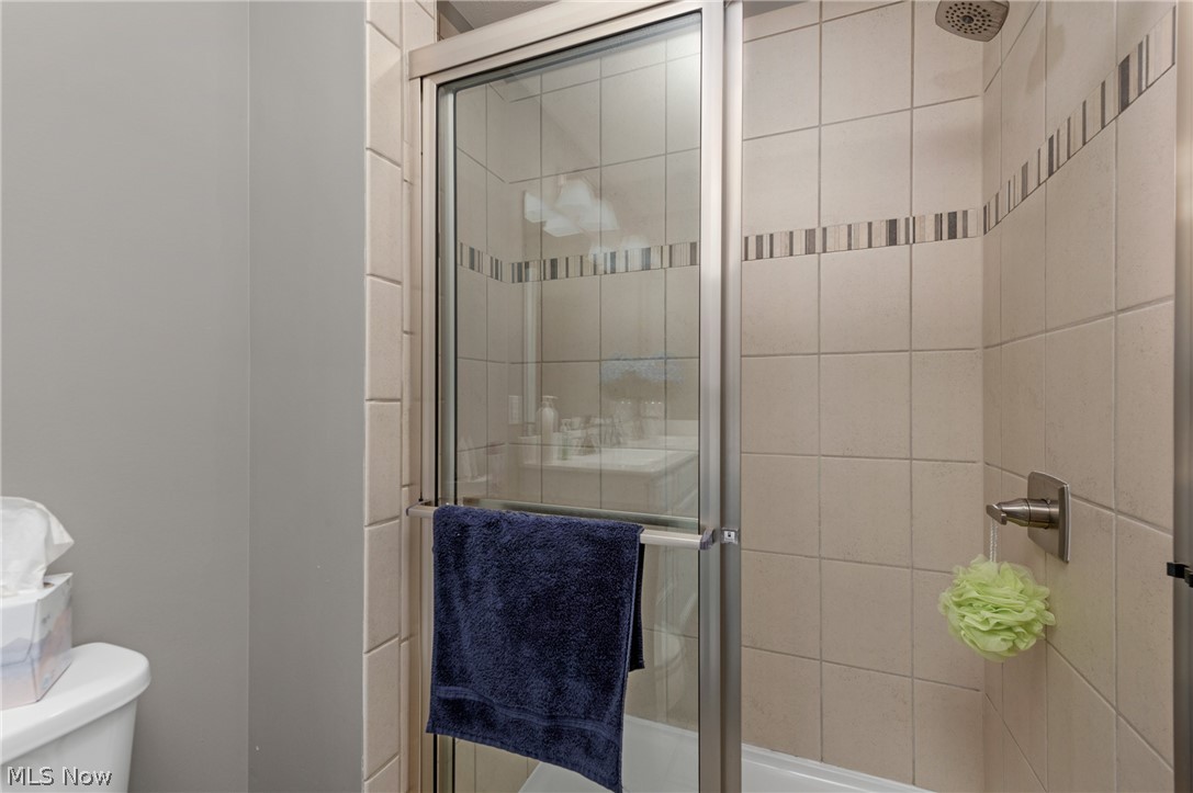 203 Hidden Cove Amherst OH 44001