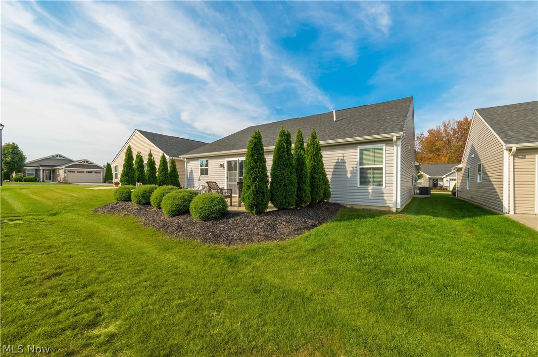 203 Hidden Cove Amherst OH 44001