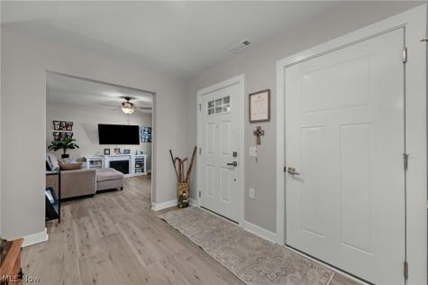 203 Hidden Cove Amherst OH 44001
