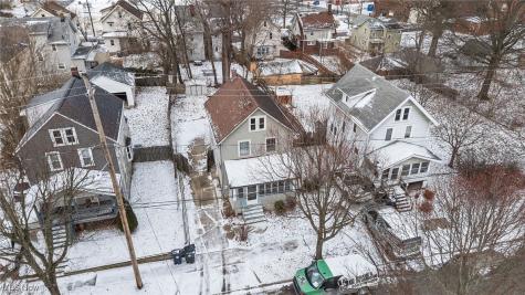 2240 12th Street SW Akron OH 44314