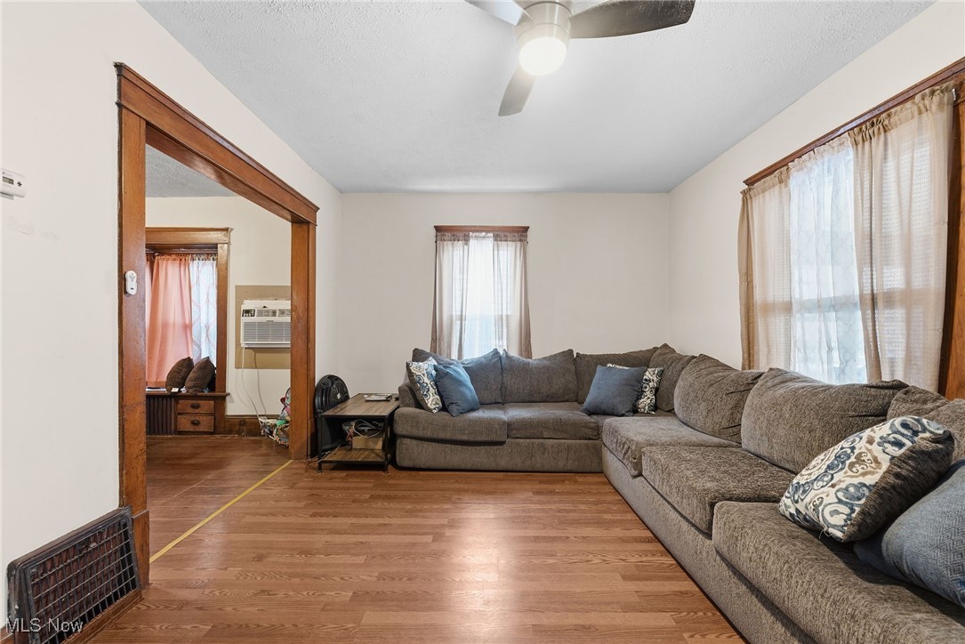 2240 12th Street SW Akron OH 44314