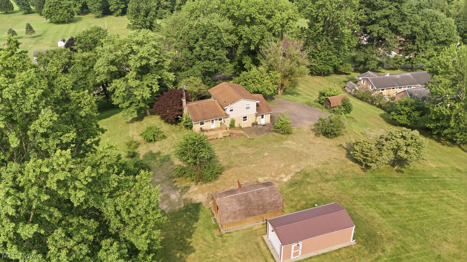 11251 NE Lynwood Drive NE Magnolia OH 44643