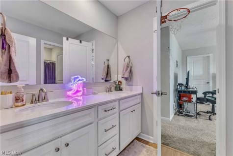 520 Forecastle Court Avon Lake OH 44012