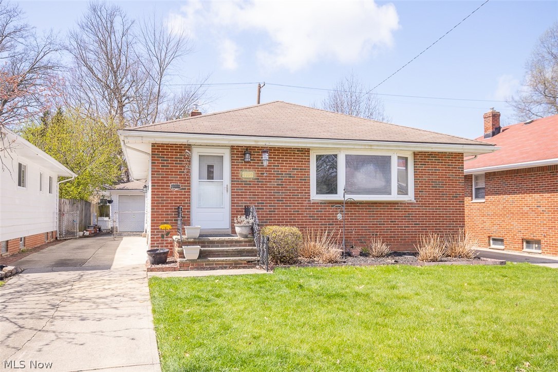 1114 Homestead Road South Euclid OH 44121