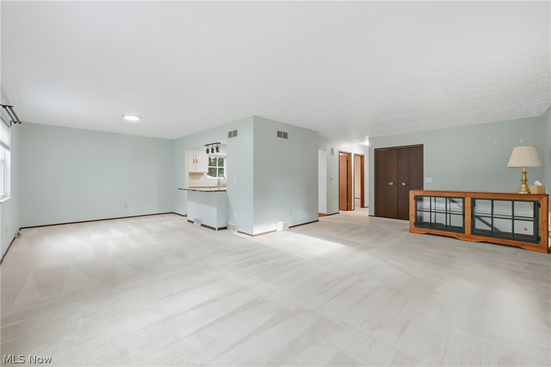 1159 Timbercrest Youngstown OH 44505