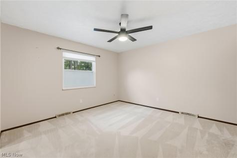 1159 Timbercrest Youngstown OH 44505
