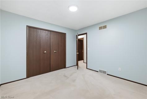 1159 Timbercrest Youngstown OH 44505