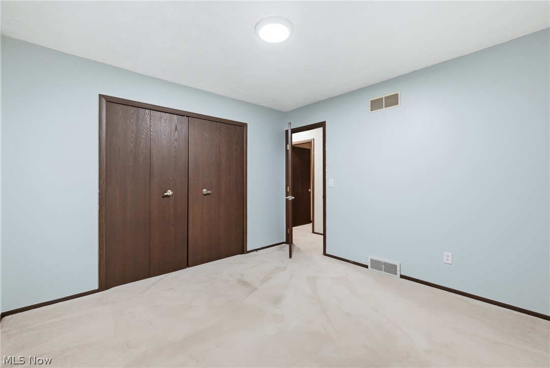 1159 Timbercrest Youngstown OH 44505