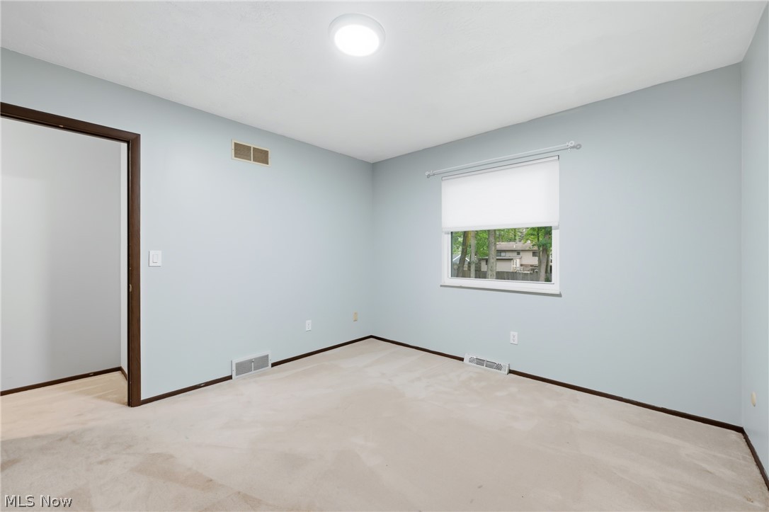 1159 Timbercrest Youngstown OH 44505