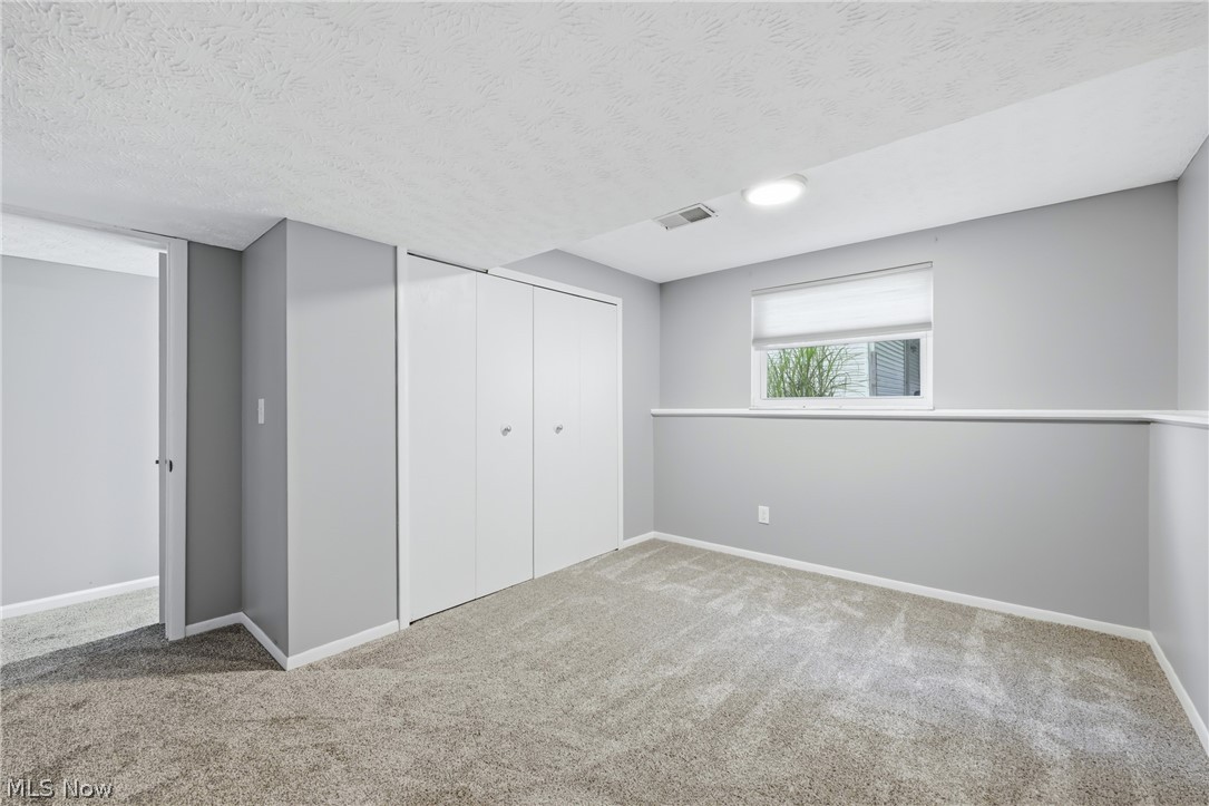 1159 Timbercrest Youngstown OH 44505