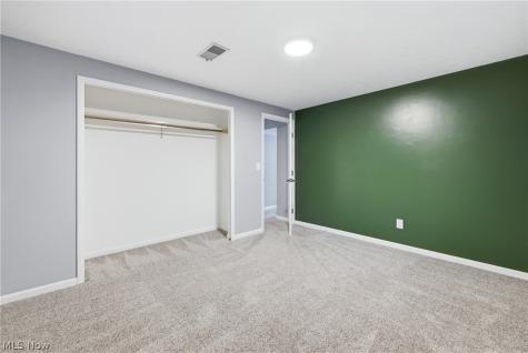 1159 Timbercrest Youngstown OH 44505