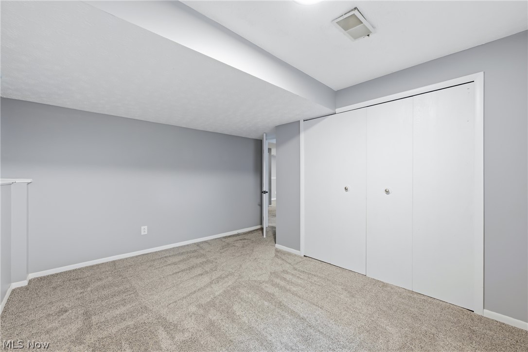 1159 Timbercrest Youngstown OH 44505