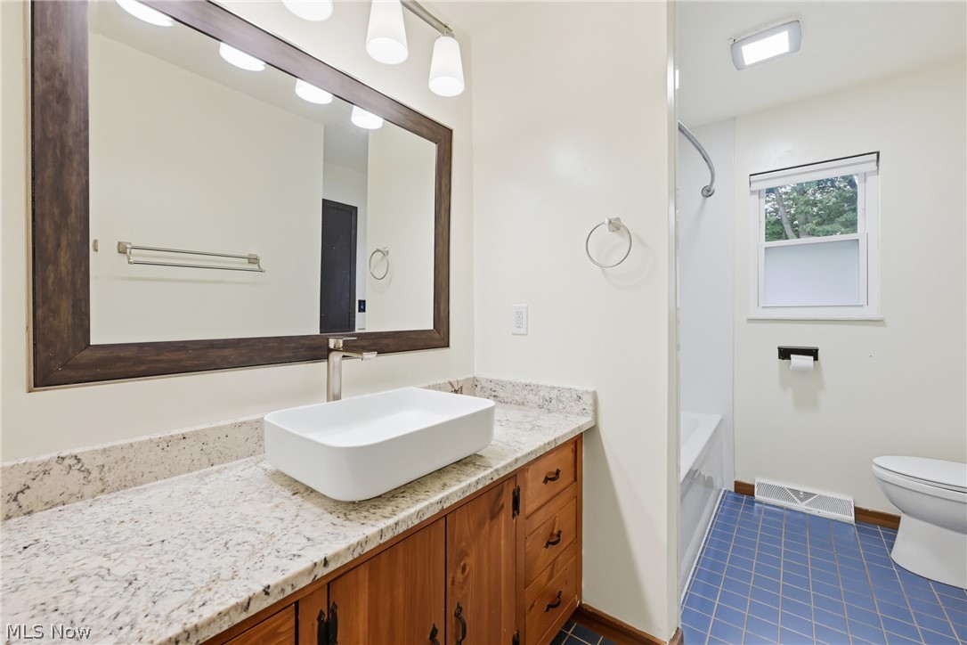 1159 Timbercrest Youngstown OH 44505