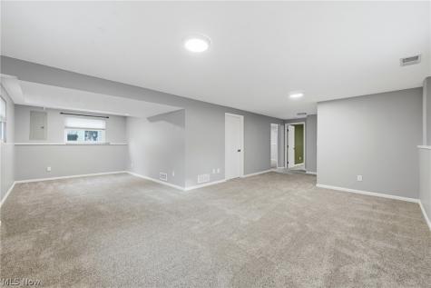 1159 Timbercrest Youngstown OH 44505