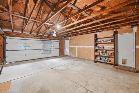 1159 Timbercrest Youngstown OH 44505