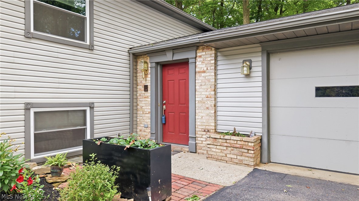 1159 Timbercrest Youngstown OH 44505
