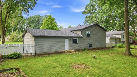 1159 Timbercrest Youngstown OH 44505