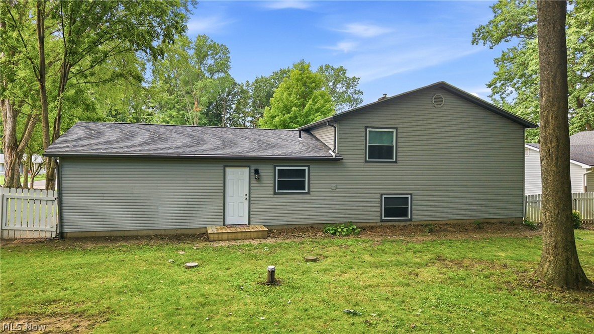 1159 Timbercrest Youngstown OH 44505
