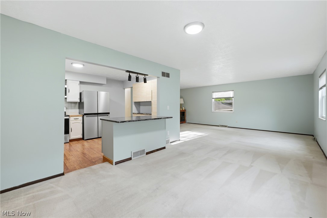 1159 Timbercrest Youngstown OH 44505