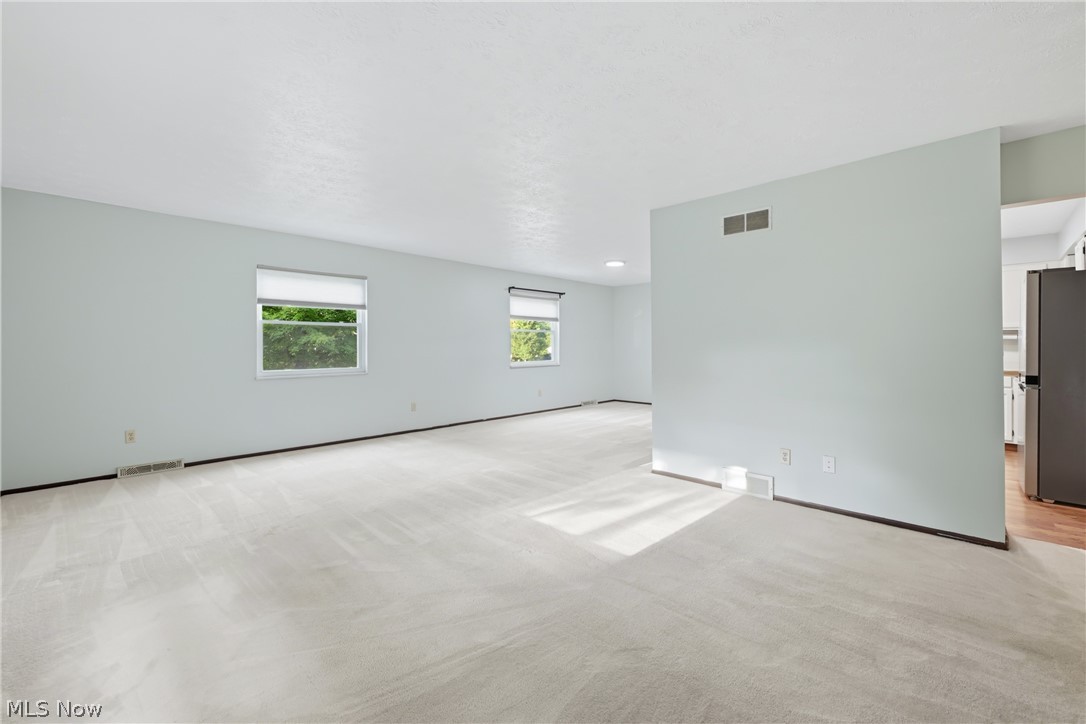 1159 Timbercrest Youngstown OH 44505