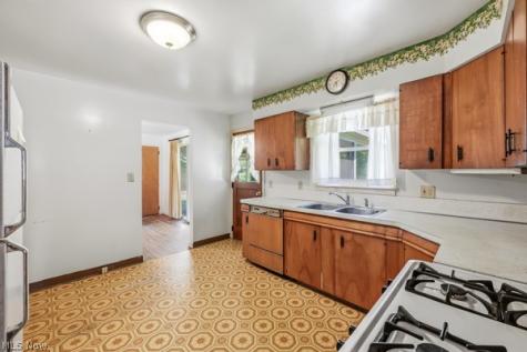 2171 Garden Drive Wickliffe OH 44092
