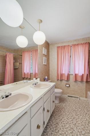 9110 Idlewood Drive Mentor OH 44060