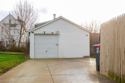2125 10th Street SW Akron OH 44314