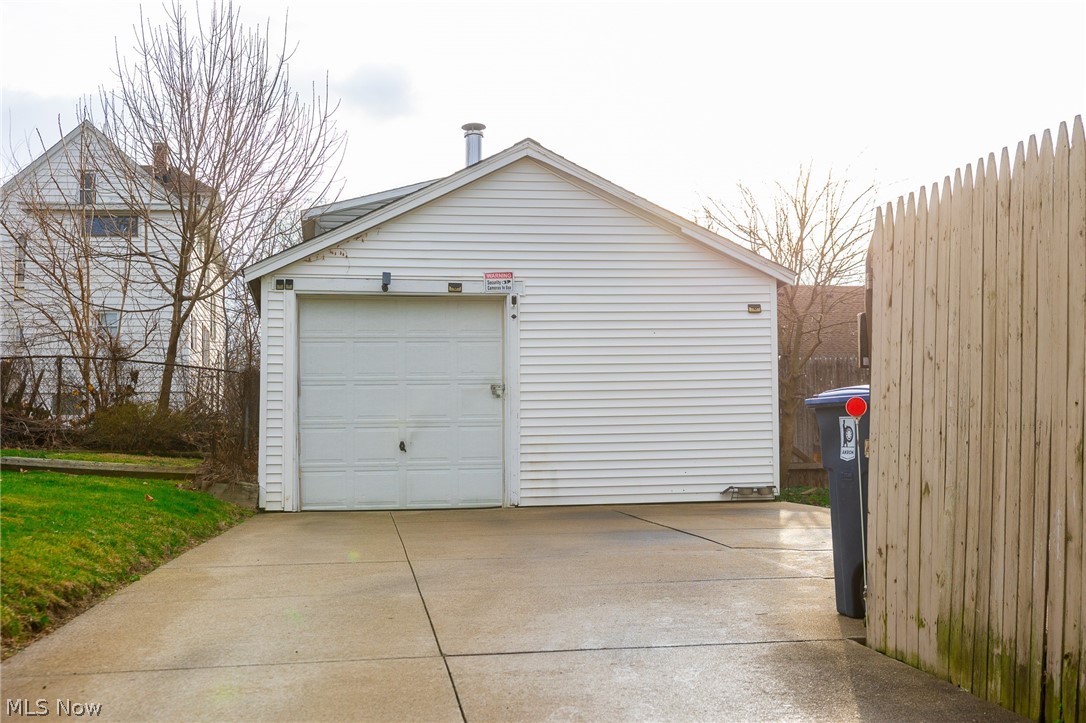 2125 10th Street SW Akron OH 44314