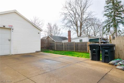 2125 10th Street SW Akron OH 44314
