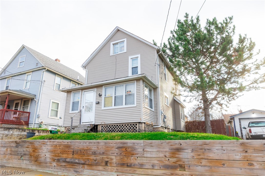 2125 10th Street SW Akron OH 44314