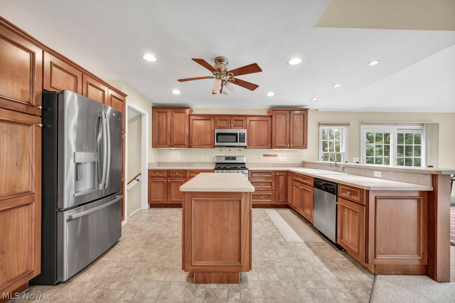 18514 Ridge Road North Royalton OH 44133