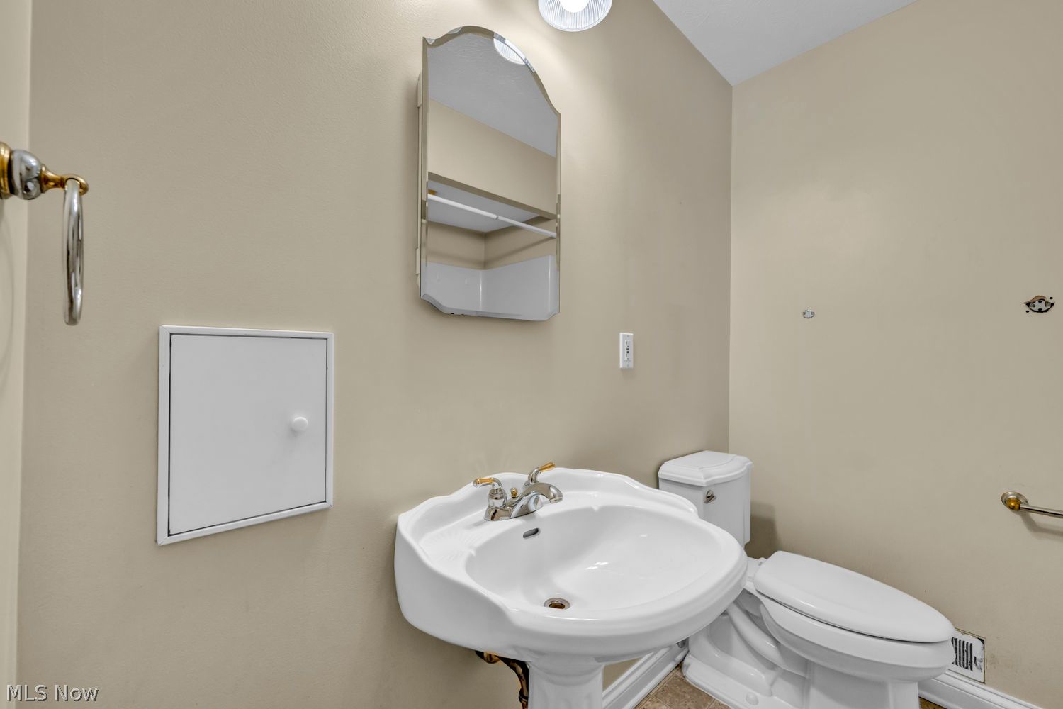 18514 Ridge Road North Royalton OH 44133