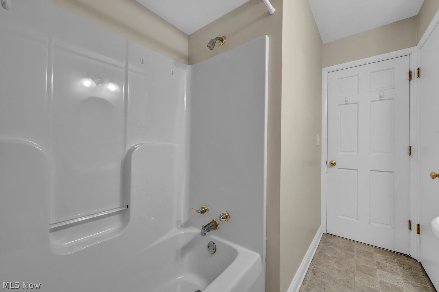 18514 Ridge Road North Royalton OH 44133