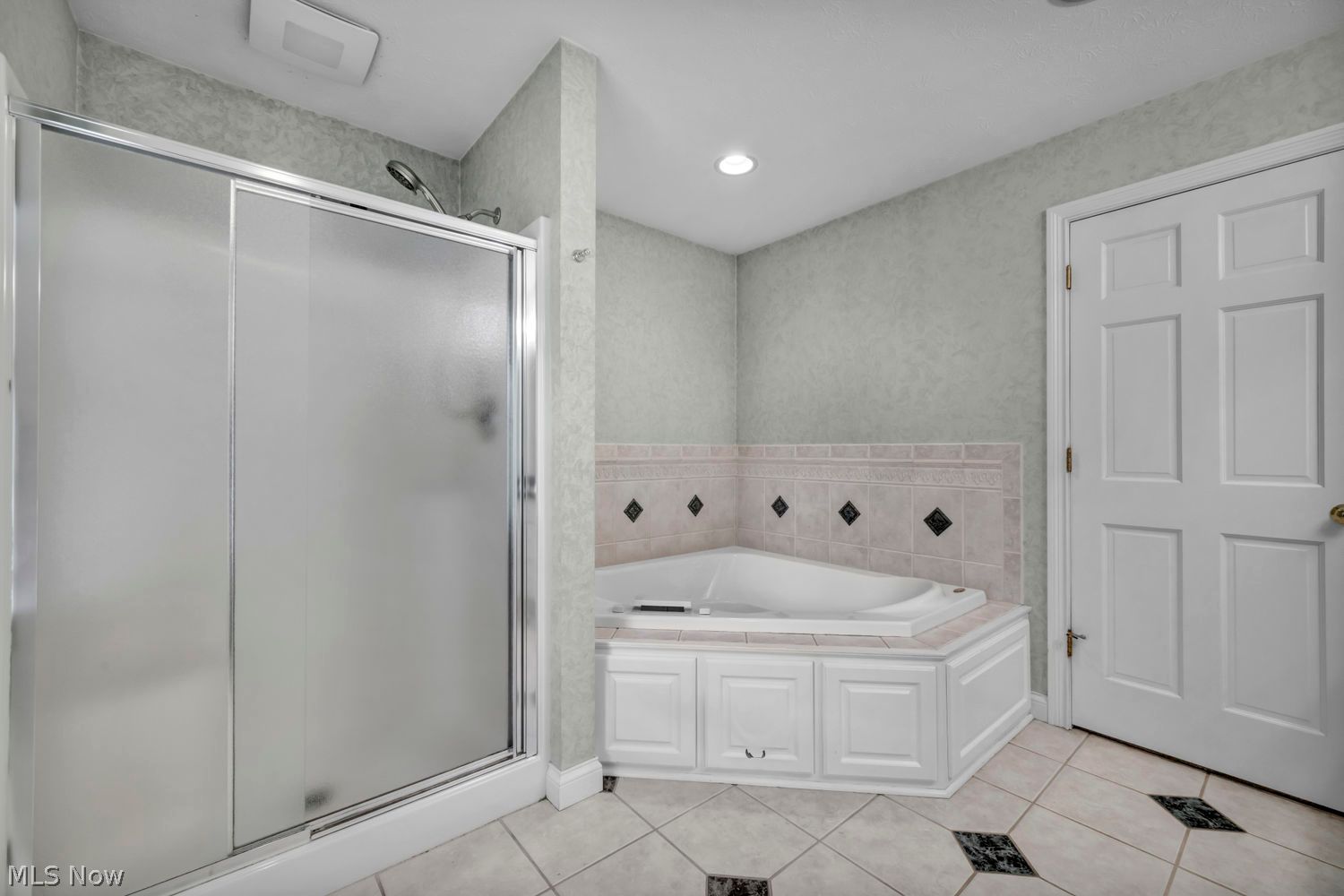 18514 Ridge Road North Royalton OH 44133