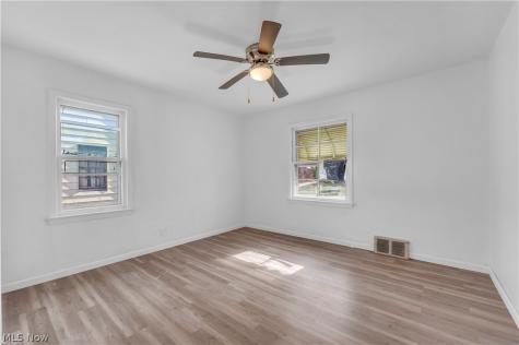 4758 E 88th Street Garfield Heights OH 44125