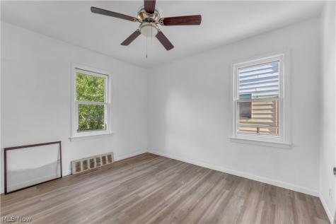 4758 E 88th Street Garfield Heights OH 44125