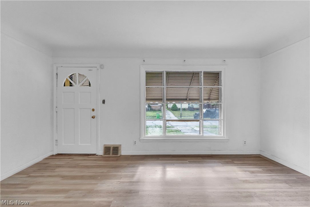 4758 E 88th Street Garfield Heights OH 44125